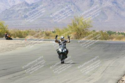 media/Apr-17-2022-CVMA (Sun) [[f474cfa795]]/Race 14 500 Supersport-350 Supersport (Holeshot)/